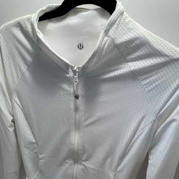 Lululemon Find Your Bliss Jacket White - Picture 13 of 16